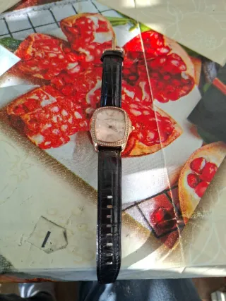Orologio donna cinturino nero e oro