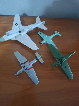 Lote 4 Aviones de Juguete