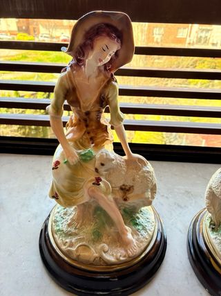 Figuras de porcelana decorativas