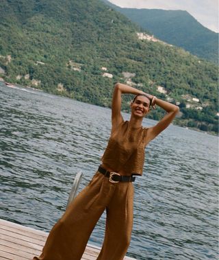 Top Zara Satén Dorado / Caramelo