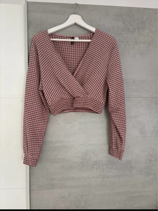 Top H&M rosa cuadros manga larga crop