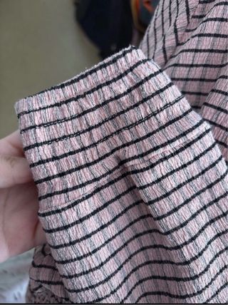 Top H&M rosa cuadros manga larga crop