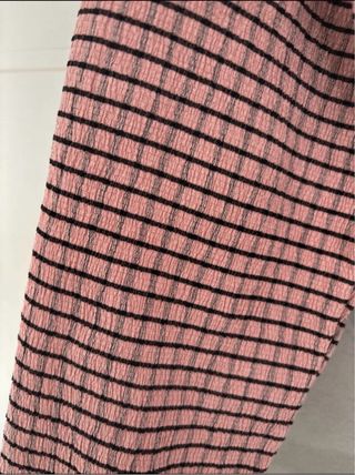 Top H&M rosa cuadros manga larga crop