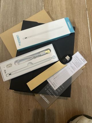 EARTO FUNDA TECLADO IPAD A16 11Gen + Metapen A8