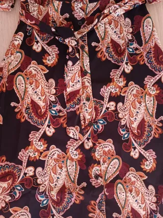 Vestido camisero midi estampado paisley