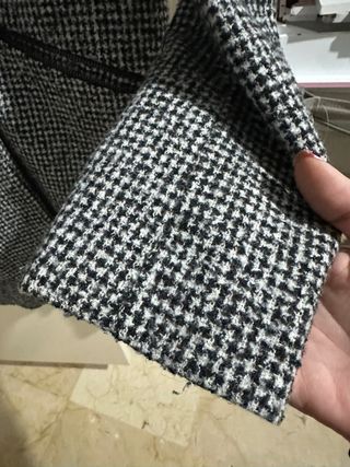 Abrigo Bershka Negro/Gris Talla M