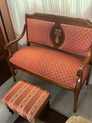 Sofá Victoriano 2 Plazas + Reposapiés