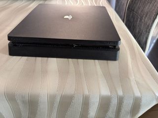 PS4 Slim Sony Negra