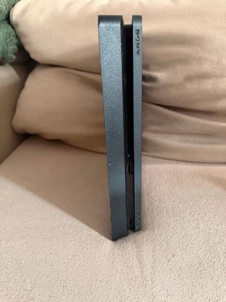 Consola PS4 Slim Negra