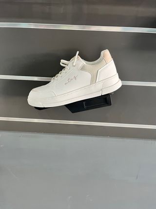 Expositor calzado metal.