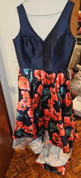 Vestido Madrina Ceremonia floral negro y rojo