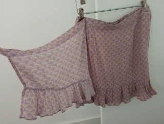 Minifalda pareo estampada morada y beige