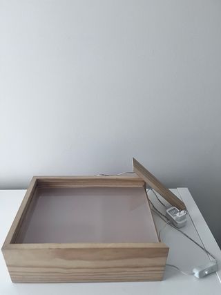 Mesa de luz de madera