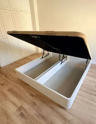 Offerta totale su set di letti e materassi in liquidazione!