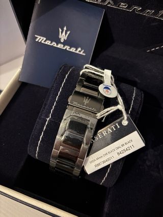 Reloj Maserati Negro y Dorado