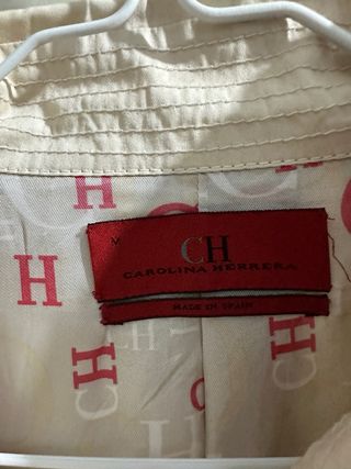 Gabardina carolina herrera