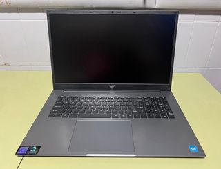 Ordenador Portátil 18.5"