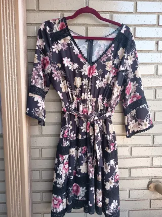 Vestido Boho Floral con Encaje Talla M
