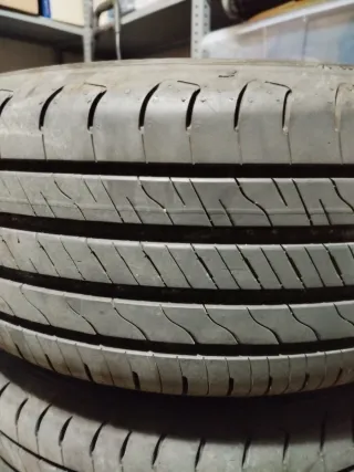 4 ruedas Goodyear + llantas 16” – 205/55 R16