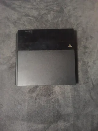 Consola PS4 se vende como averiado