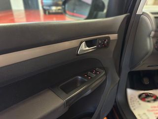 Volkswagen Touran 1.9TDI Advance Bluemotion 105CV 2010 5P