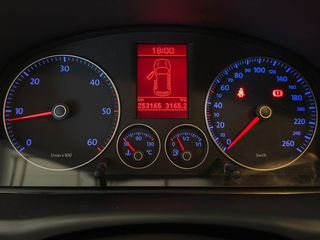 Volkswagen Touran 1.9TDI Advance Bluemotion 105CV 2010 5P