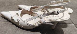 Zapatos de tacón blancos Noelia Lopez muy usados