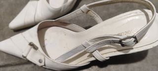 Zapatos de tacón blancos Noelia Lopez muy usados
