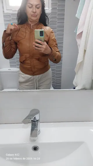 Chaqueta de cuero marrón mujer