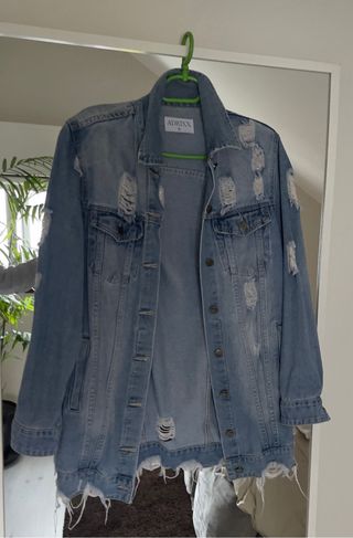 Cazadora vaquera larga ADRIXX desgastada