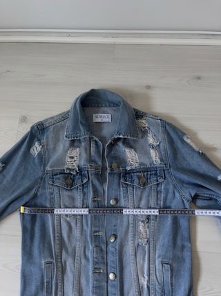 Cazadora vaquera larga ADRIXX desgastada