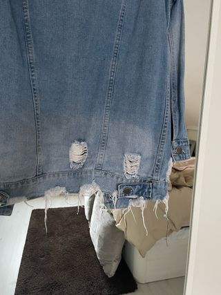 Cazadora vaquera larga ADRIXX desgastada