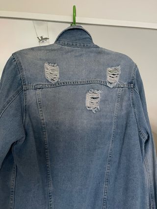 Cazadora vaquera larga ADRIXX desgastada