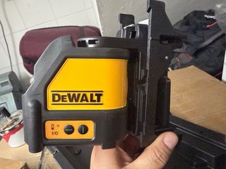 Nivel Láser Autonivelante DEWALT DW088