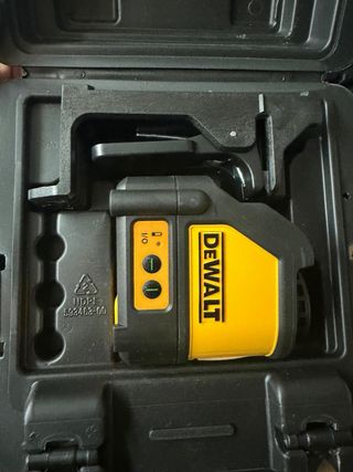 Nivel Láser Autonivelante DEWALT DW088