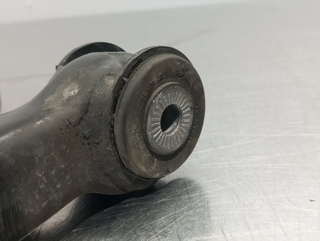 BRAZO SUSPENSION INFERIOR DELANTERO IZQUIERDO VOL