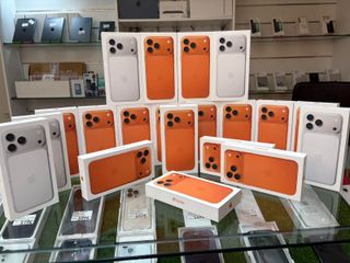 iPhone 17 Pro Max 256GB Arancione | Garanzia Apple