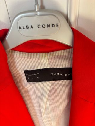 Americana Zara Roja Talla M