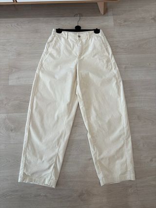 Uniqlo Mujer / pantalón pana S-M / sin estrenar