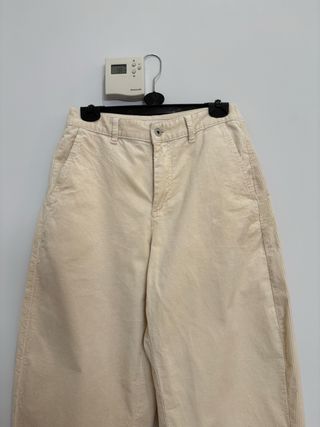 Uniqlo Mujer / pantalón pana S-M / sin estrenar