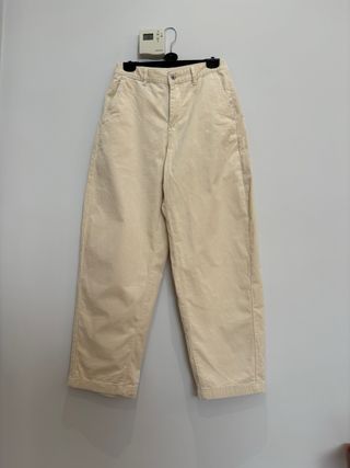 Uniqlo Mujer / pantalón pana S-M / sin estrenar