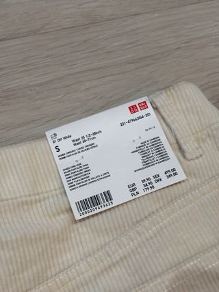 Uniqlo Mujer / pantalón pana S-M / sin estrenar