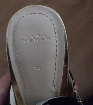 Zapatos de tacón con calcetines de lentejuelas