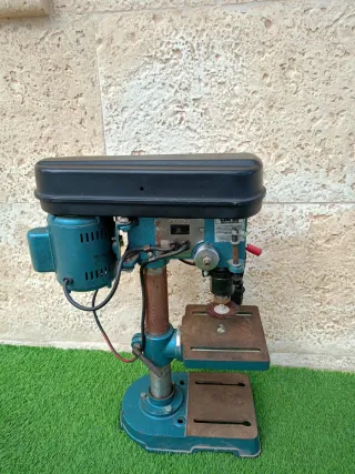 Taladro de columna Clarke