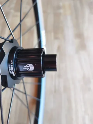 Rueda Trasera *NUEVA* DT SWISS M1900 SPLINE 29" 6T