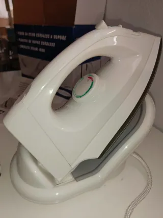 Plancha de vapor vertical sin cable