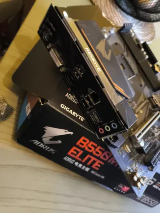 Scheda madre Gigabyte B550M AORUS ELITE