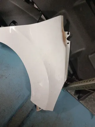 Aleta Delantera Derecha Ford Fiesta 2014