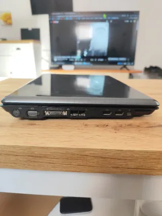 Portatile Compaq Presario V6000 in nero