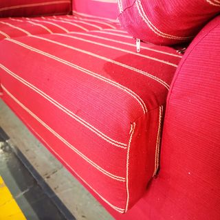 SOFA 2 PLAZAS RAYAS ROJO R3760073048054